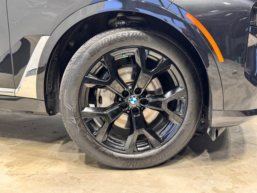 Certified 2024 BMW X7 xDrive40i w/ Executive Package image 14