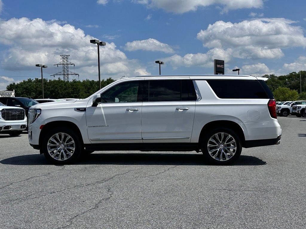 Certified 2021 GMC Yukon XL Denali w/ Denali Ultimate Package AWD/4WD image 10