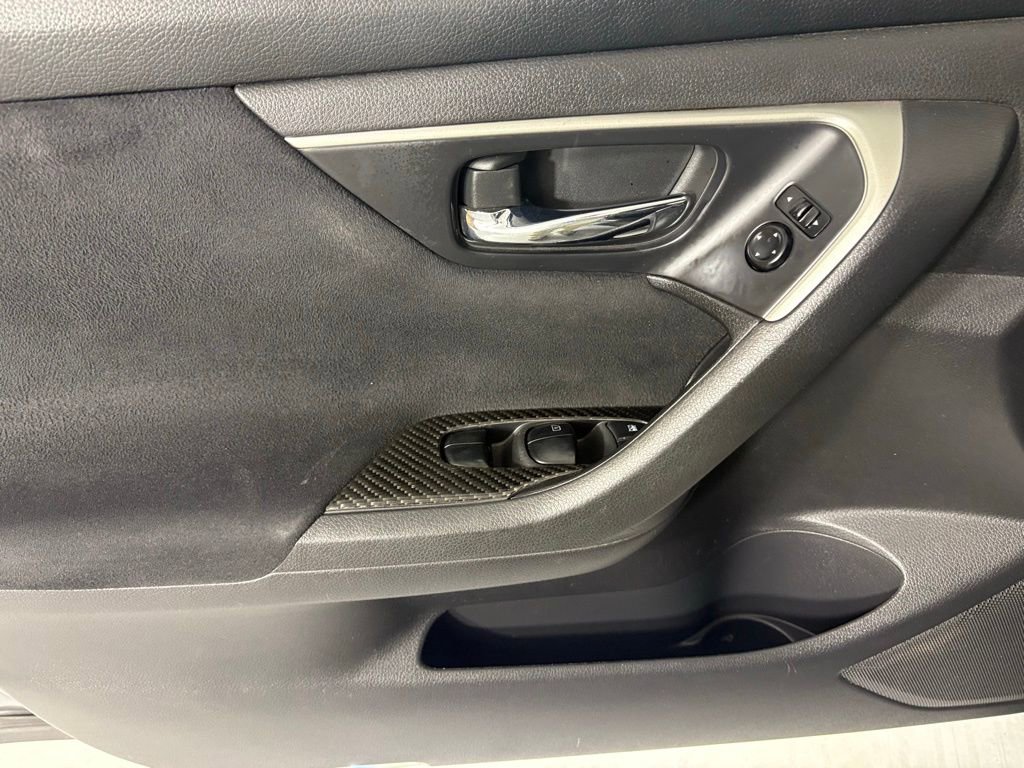 Used 2015 Nissan Altima 2.5 S w/ Sport Value Package image 19