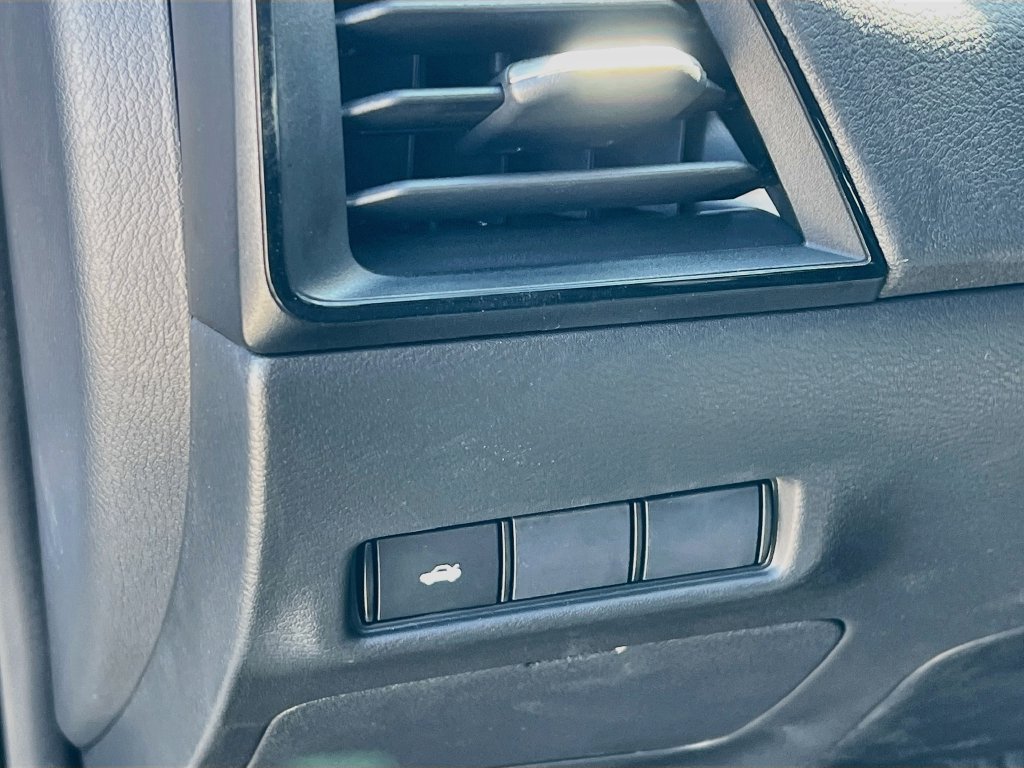 New 2027 Nissan Sentra SV FWD image 10