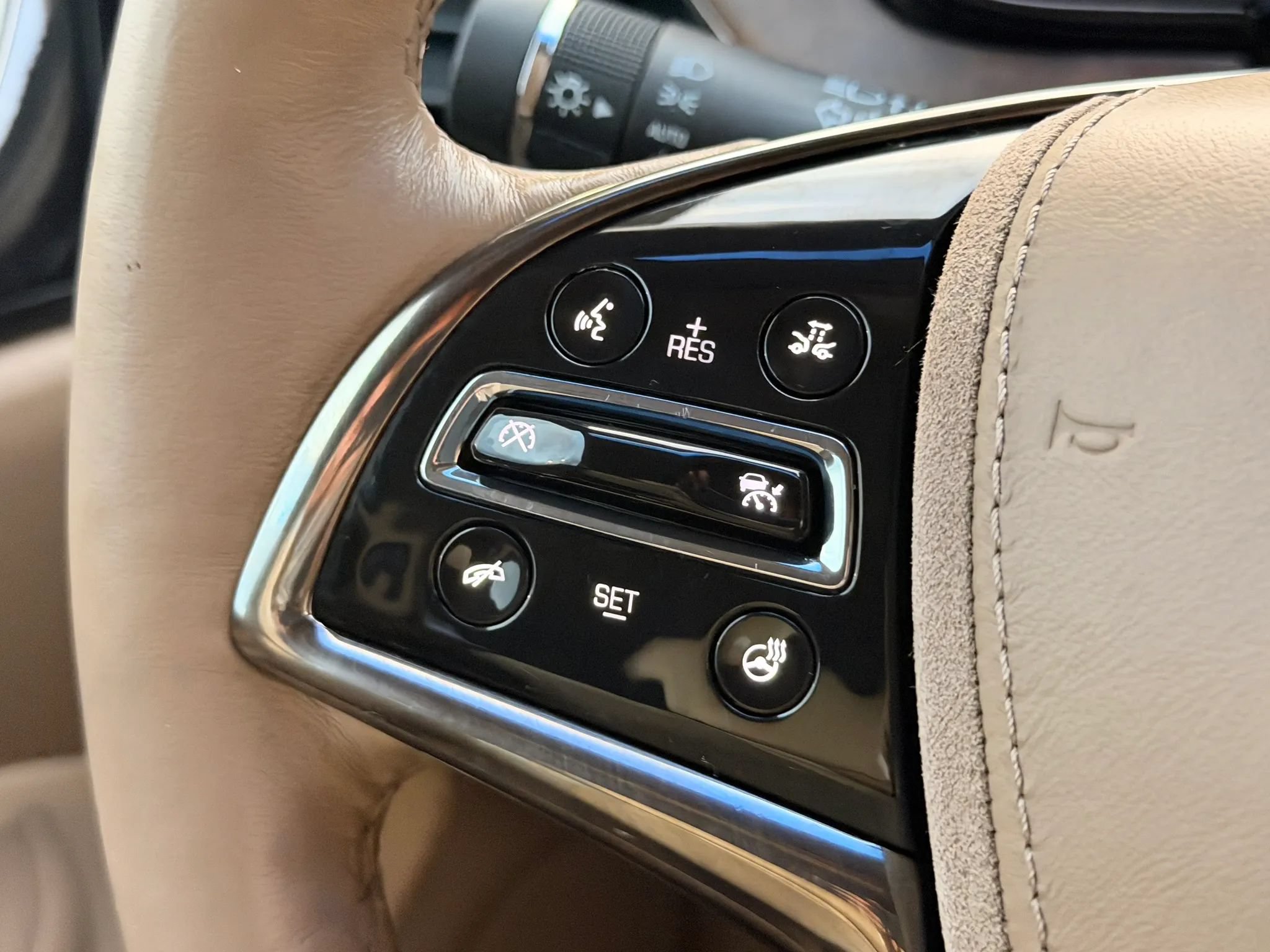 Used 2014 Cadillac ELR w/ Luxury Package FWD image 26