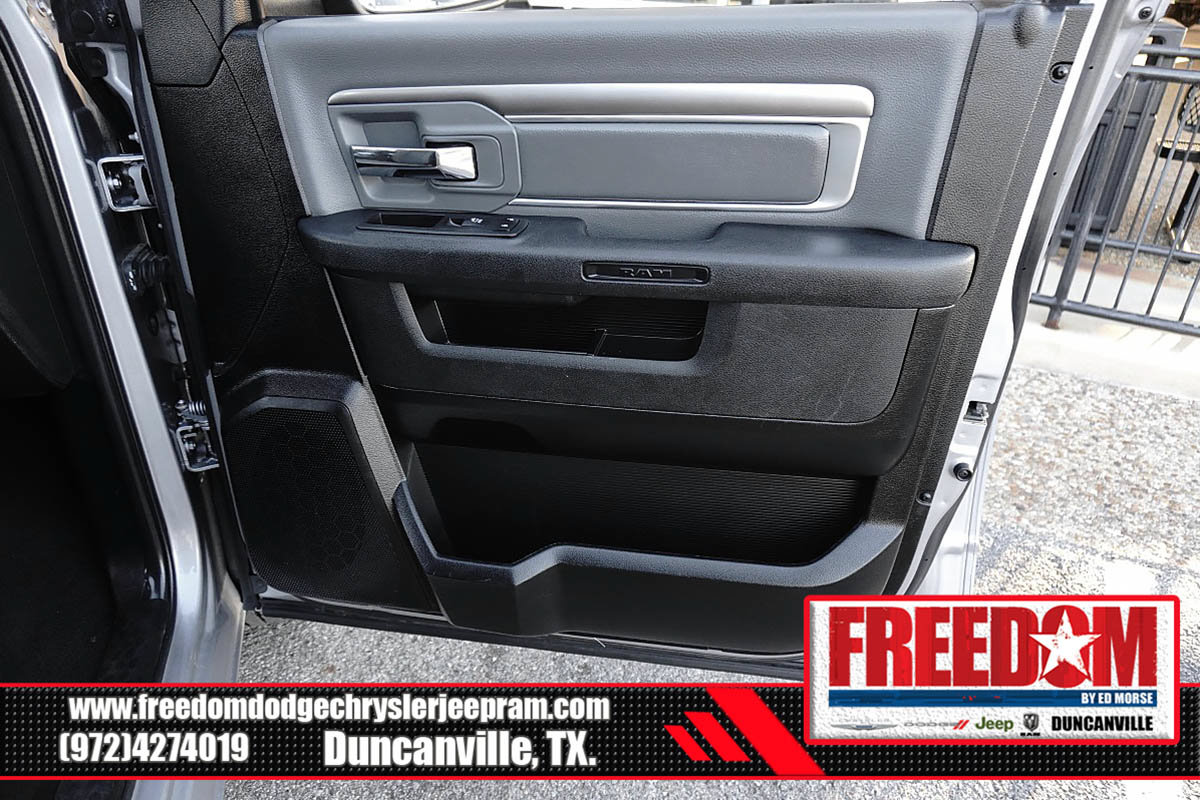 Used 2024 RAM 1500 Classic SLT AWD/4WD image 37