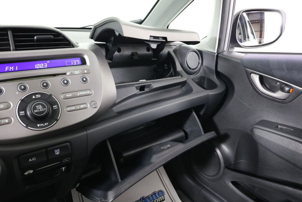 Used 2009 Honda Fit Sport image 38
