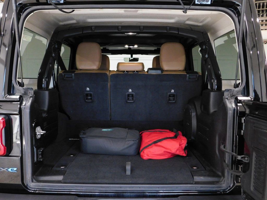 Used 2022 Jeep Wrangler Unlimited Rubicon 4xe w/ Dual Top Group image 85