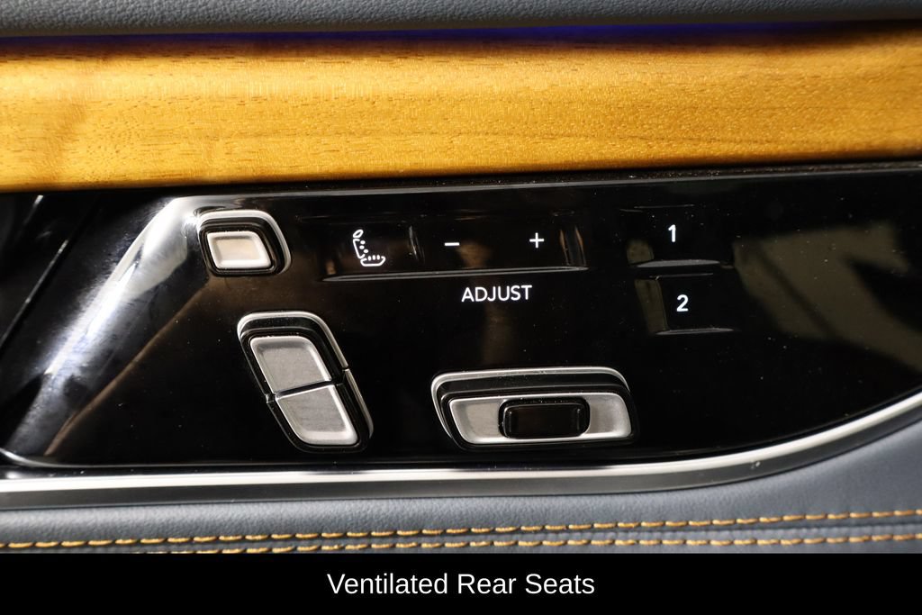 Used 2022 Jeep Grand Wagoneer Series II w/ Premium Group II AWD/4WD image 23