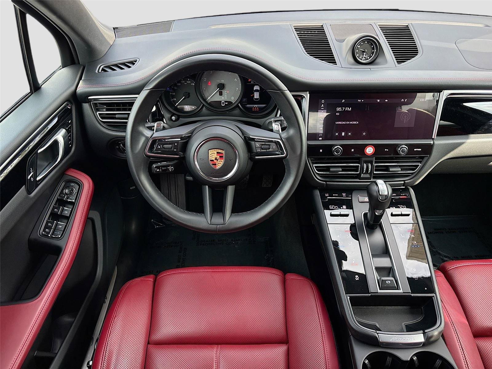 Used 2023 Porsche Macan S AWD/4WD image 27