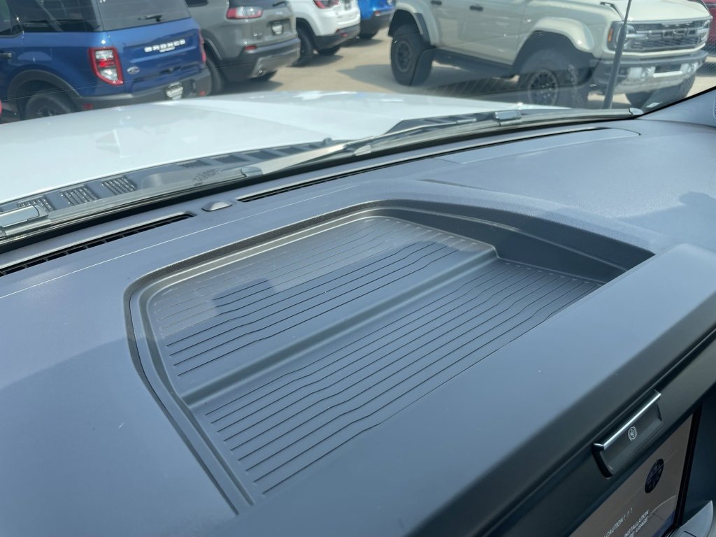 New 2025 Ford F550 4x4 Regular Cab Super Duty image 44