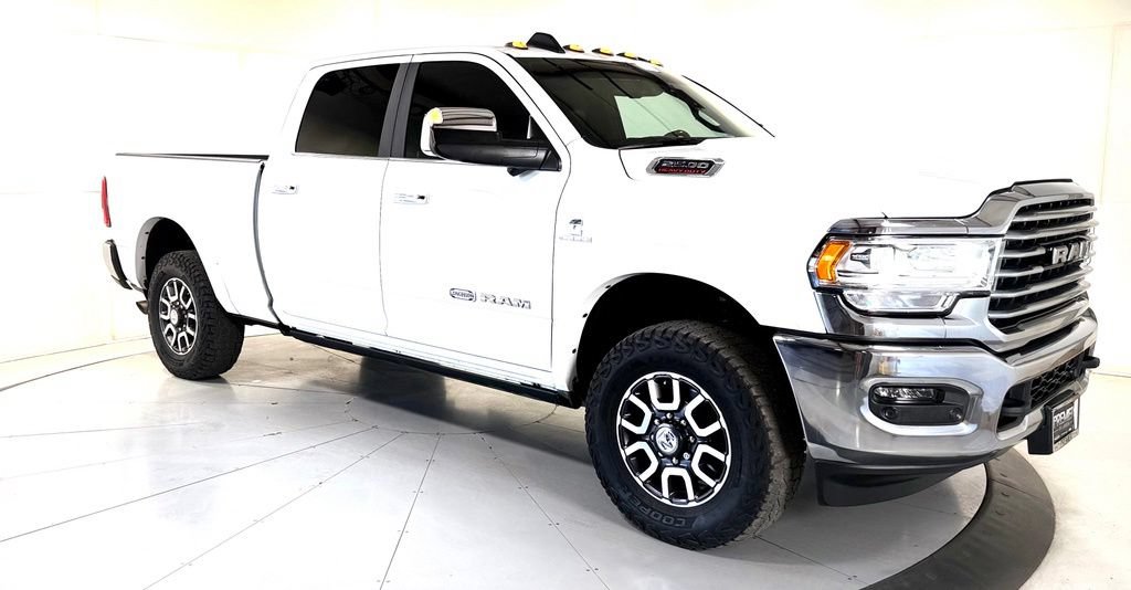 Used 2022 RAM 2500 Limited AWD/4WD image 1