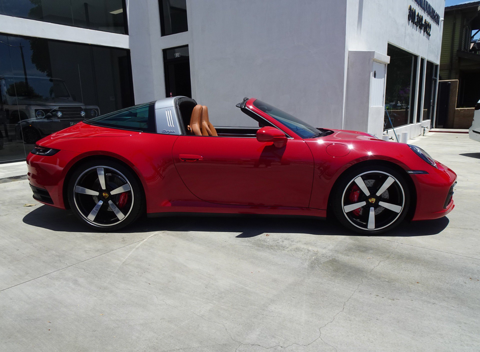 Used 2024 Porsche 911 Targa 4S AWD/4WD image 9