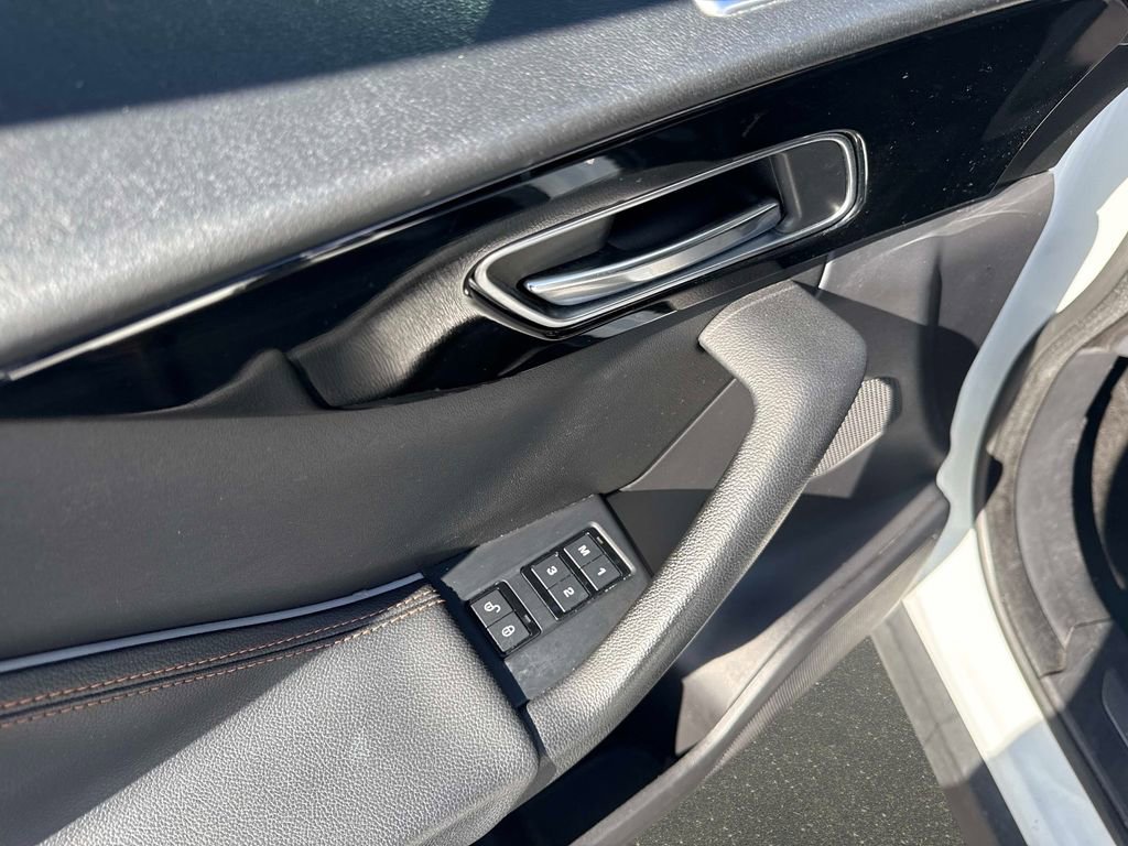 Used 2019 Jaguar F-PACE Prestige image 18