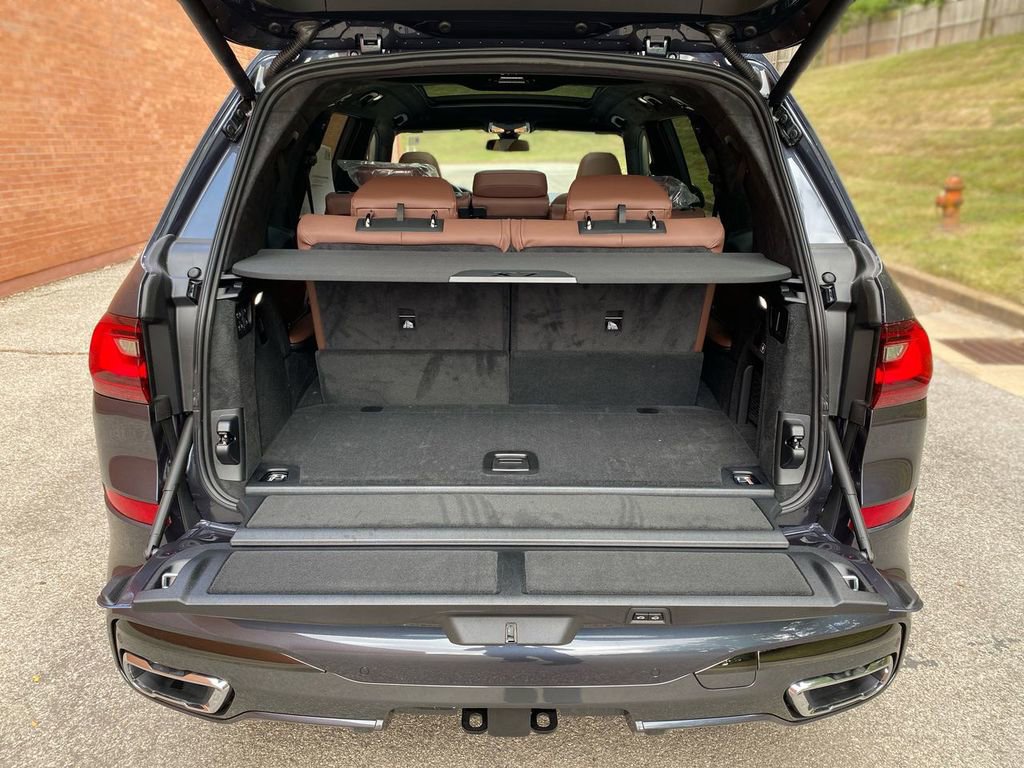Used 2021 BMW X7 xDrive40i w/ M Sport Package AWD/4WD image 50