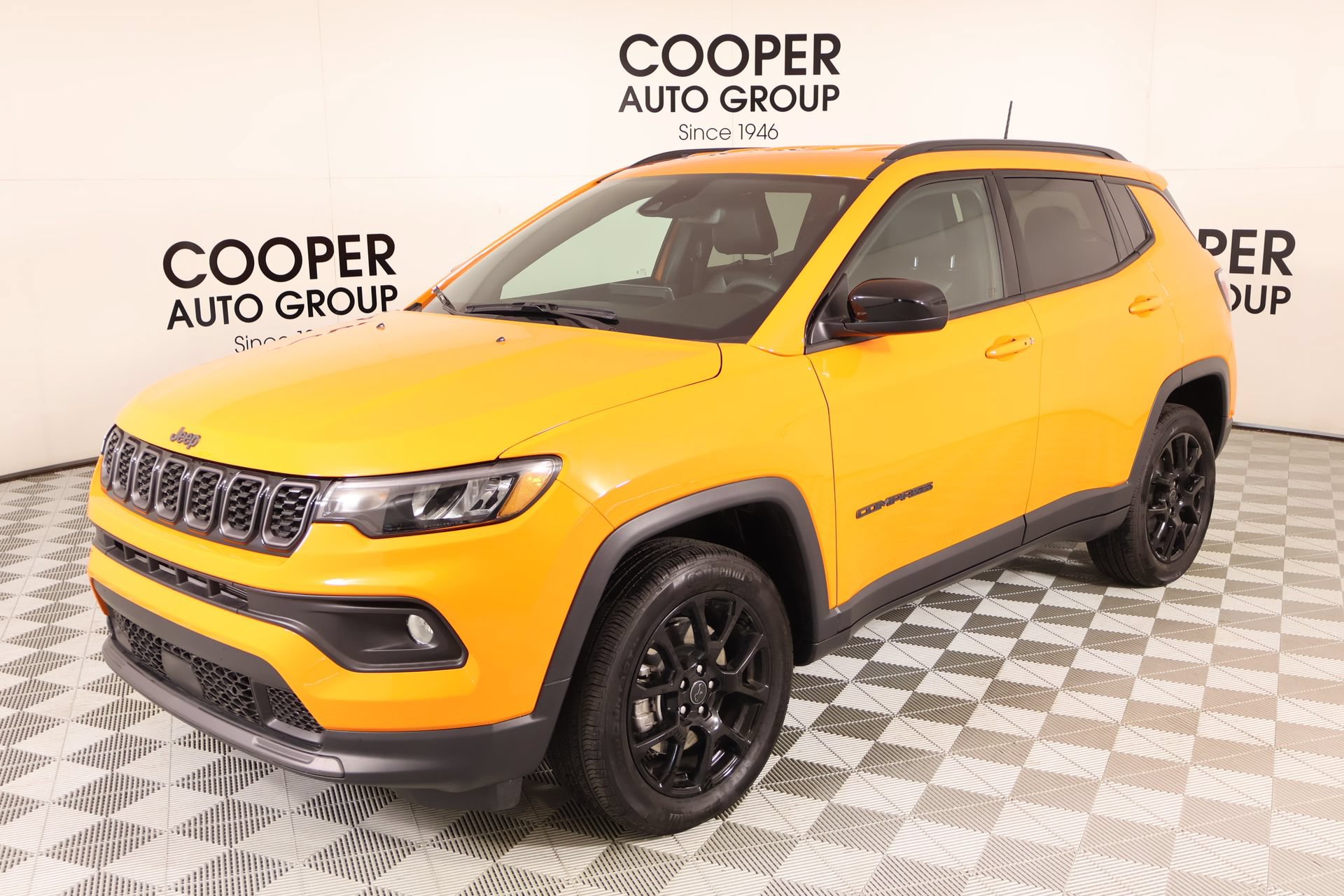 Used 2026 Jeep Compass Latitude AWD/4WD image 9