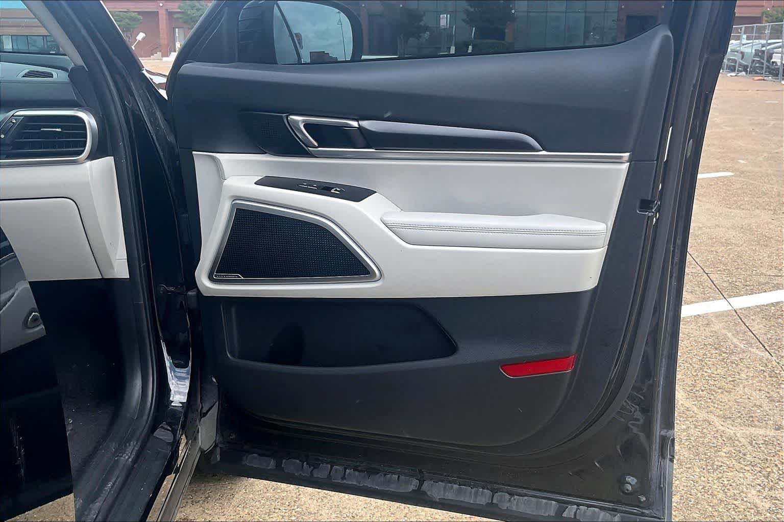 Used 2023 Kia Telluride S FWD image 26