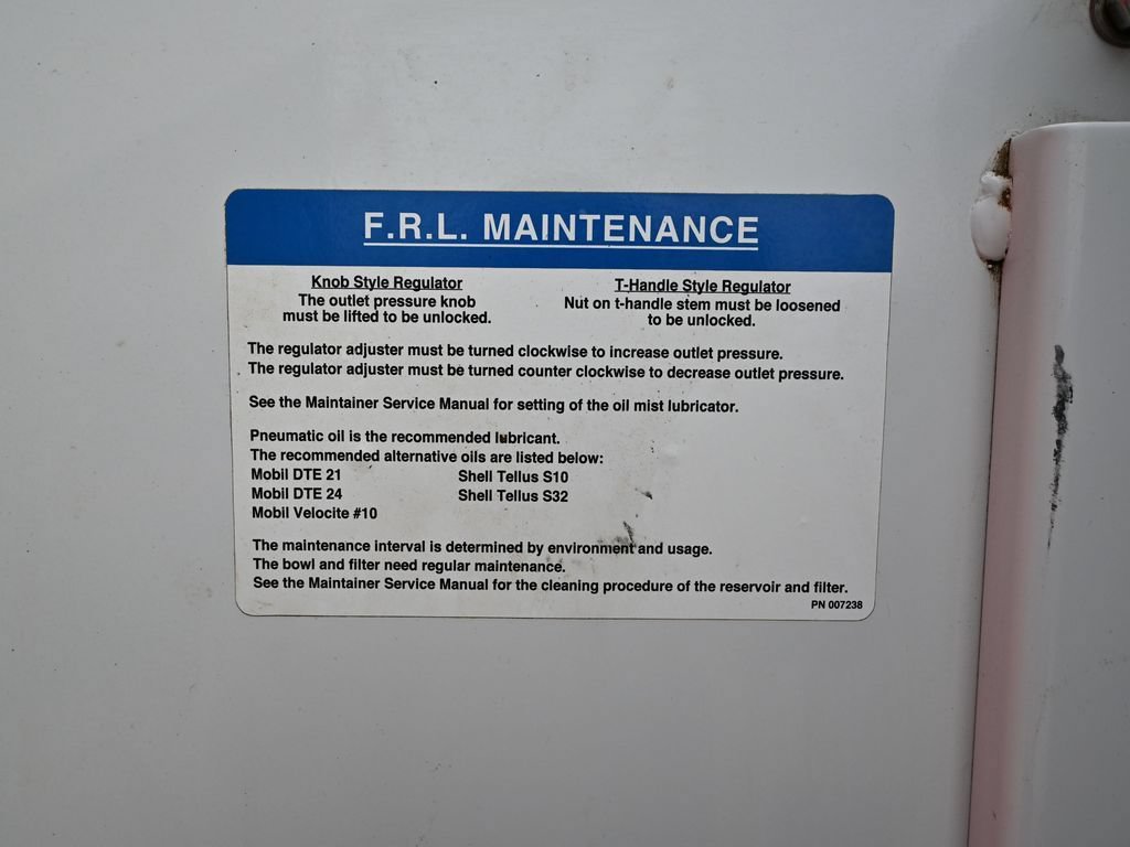 Used 2016 Ford F550 2WD Regular Cab Super Duty image 39