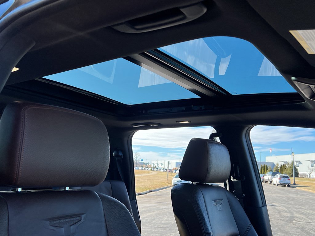 Used 2024 Nissan Titan Platinum Reserve w/ Moonroof Package image 31