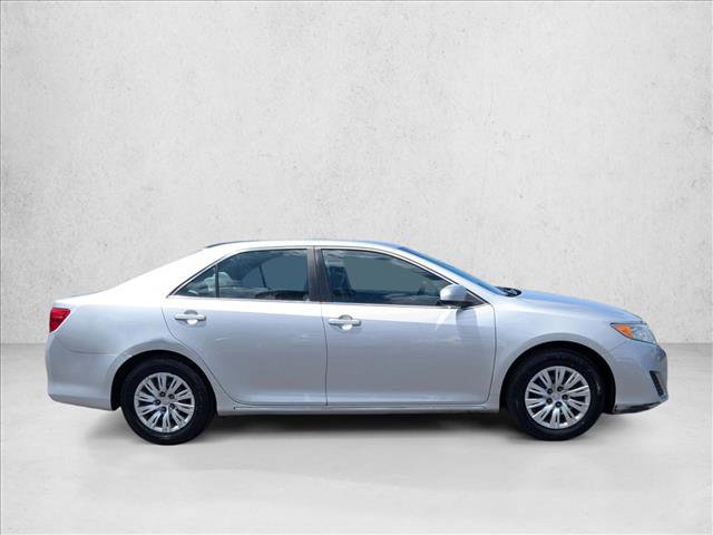 Used 2014 Toyota Camry LE FWD image 4