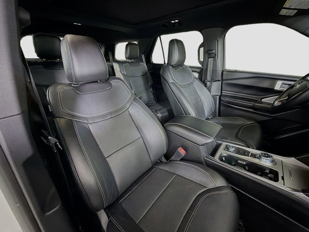 Used 2020 Ford Explorer ST w/ ST Street Pack image 32