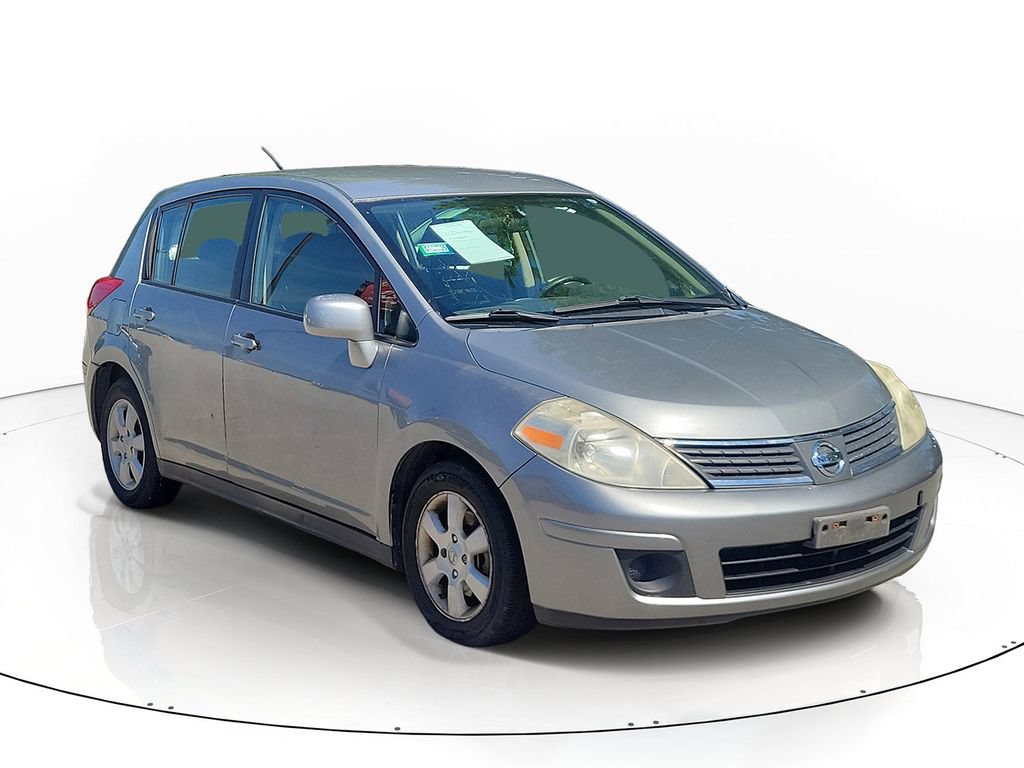Used 2007 Nissan Versa Hatchback w/ Convenience Pkg FWD image 1