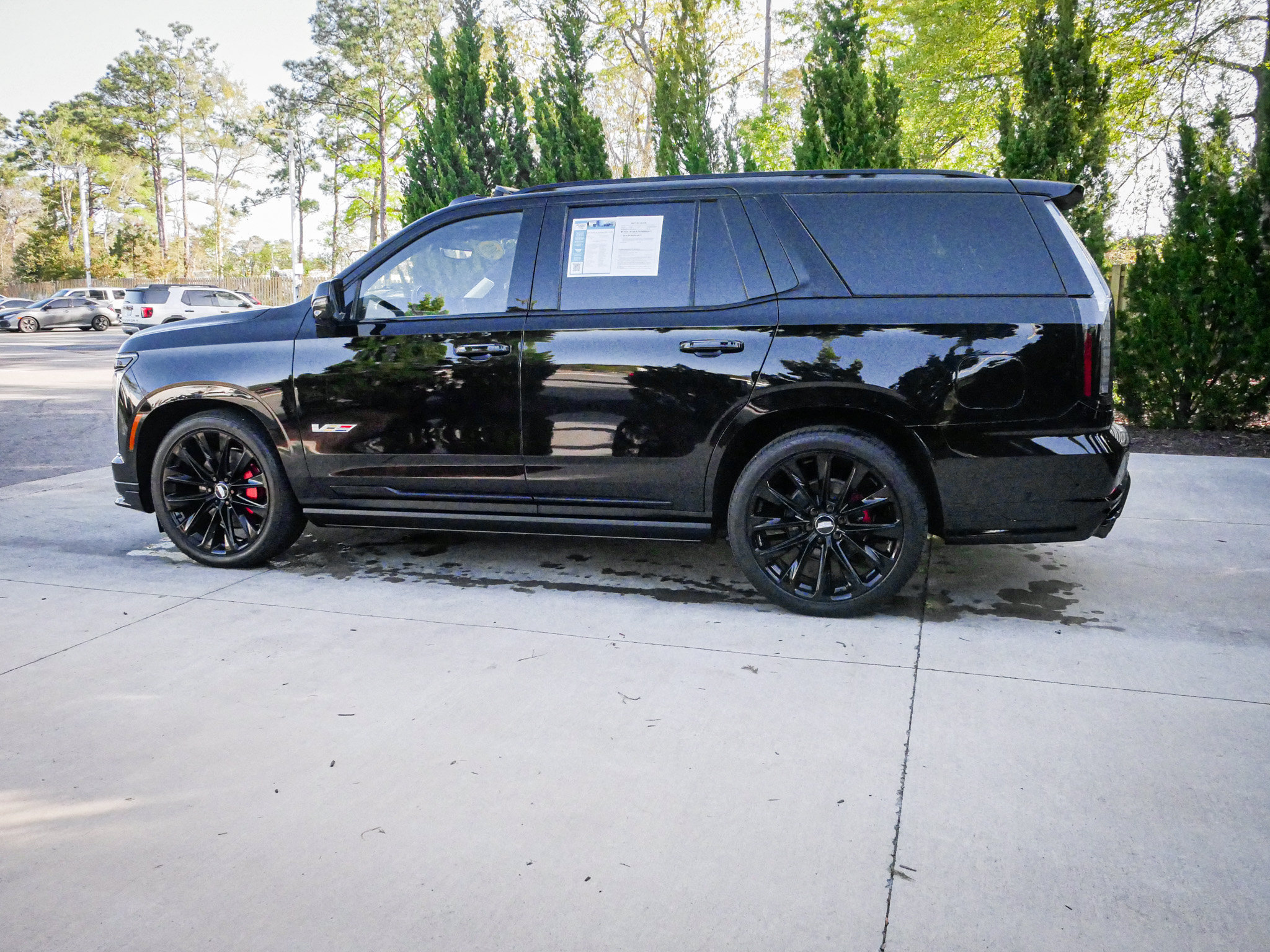 Used 2026 Cadillac Escalade V w/ LPO, ONYX Package AWD/4WD image 7
