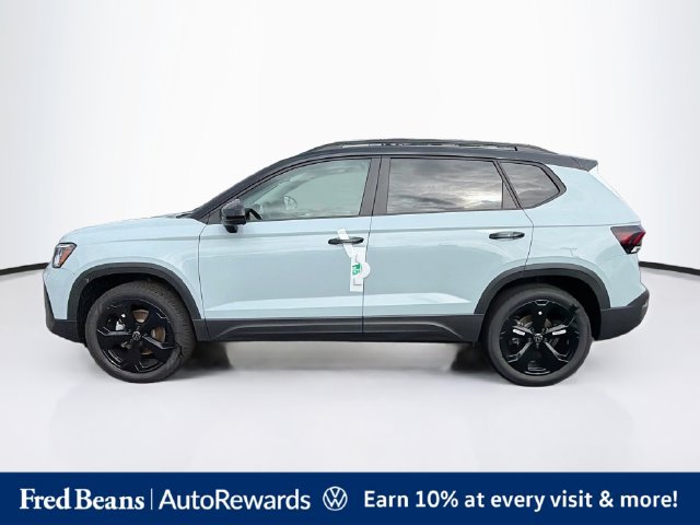 New 2027 Volkswagen Taos SE AWD/4WD image 3
