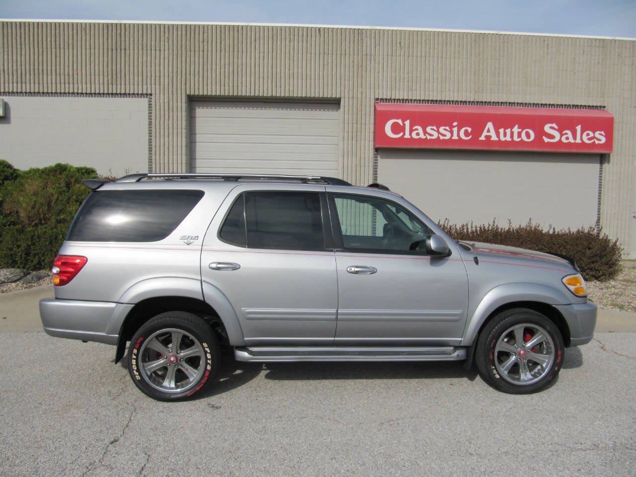 Used 2002 Toyota Sequoia SR5 AWD/4WD image 9