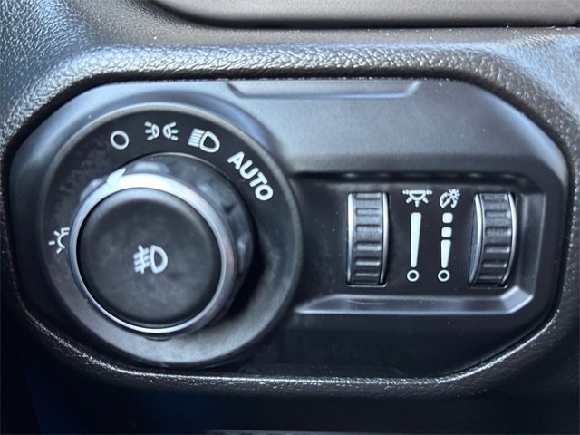 Used 2021 Jeep Wrangler Sport w/ LED Headlamp & Fog Lamp Group image 17