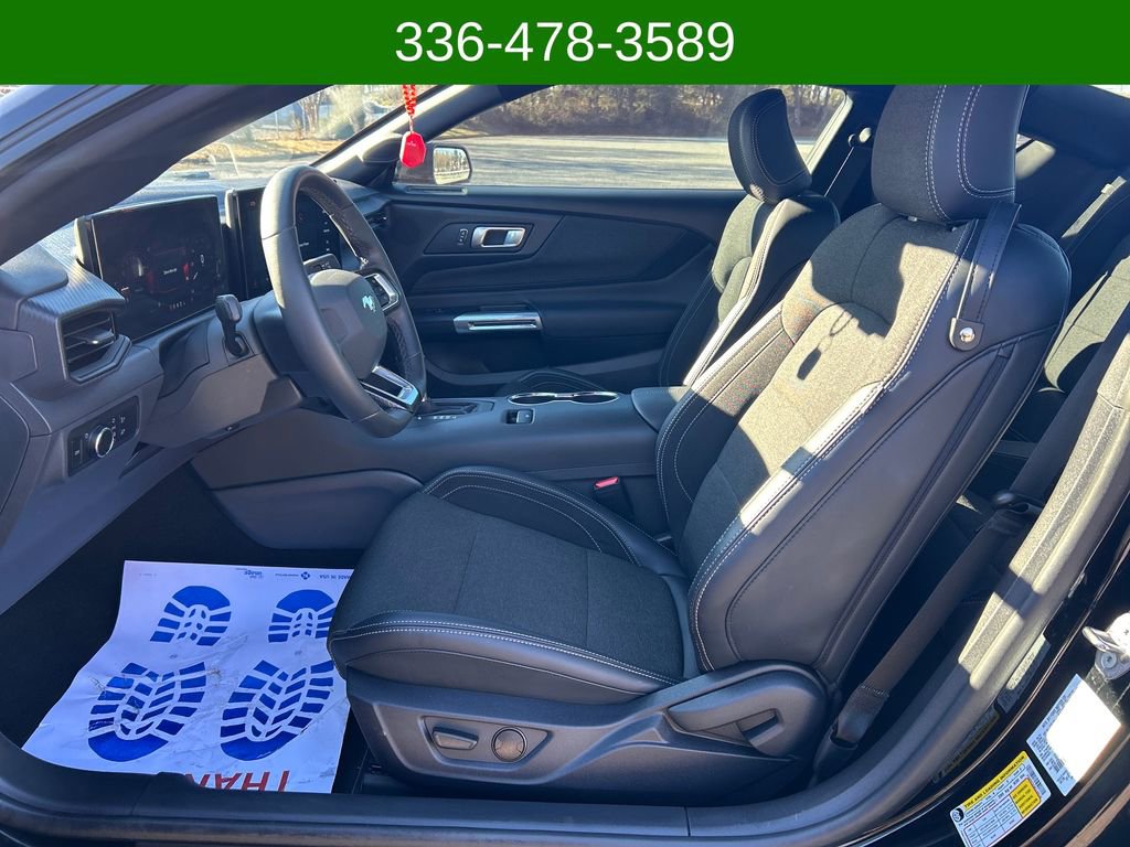 Used 2024 Ford Mustang EcoBoost image 9
