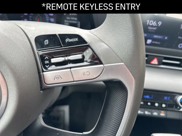 Used 2023 Hyundai Elantra SEL w/ Cargo Package FWD image 6