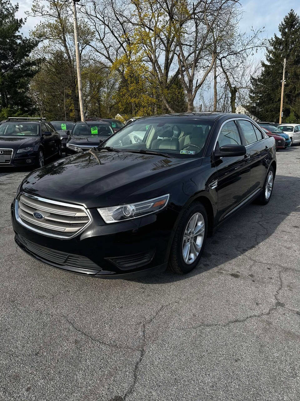 Used 2017 Ford Taurus SE