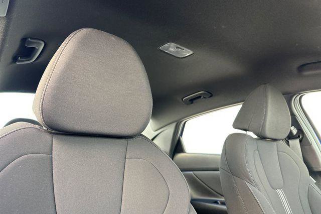 Used 2025 Hyundai Elantra Sport image 17