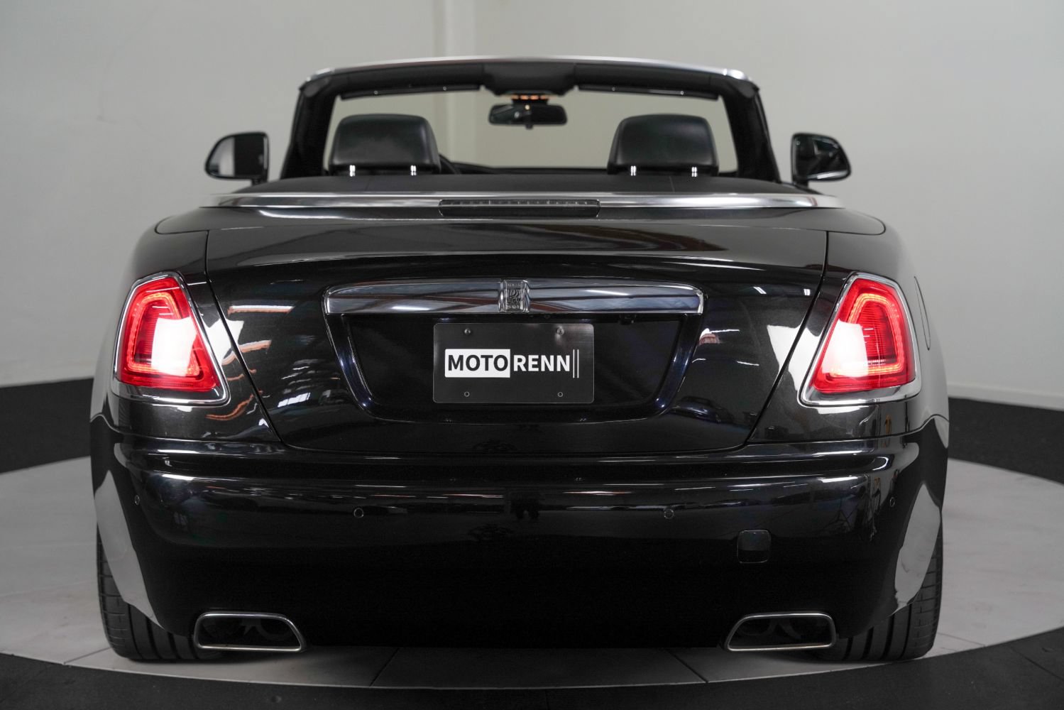 Used 2019 Rolls-Royce Dawn RWD image 7