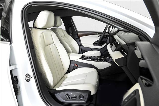 New 2025 Audi A6 e-tron Premium Plus image 11