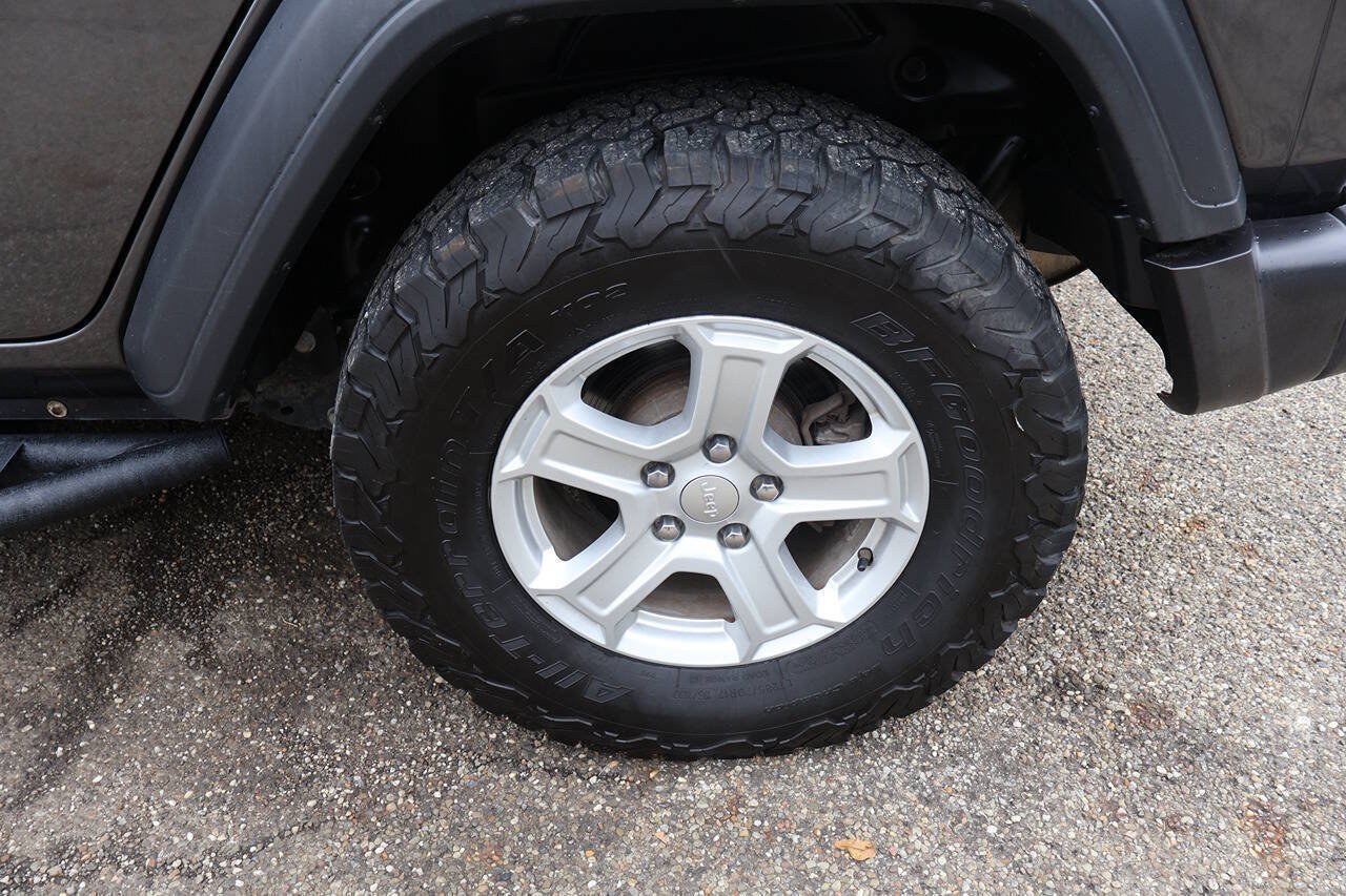 Used 2018 Jeep Wrangler Unlimited Sport S AWD/4WD image 15