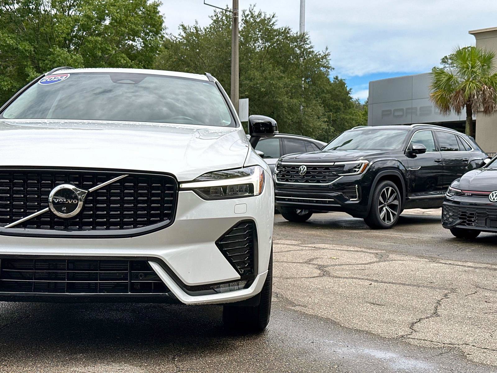 Certified 2024 Volvo XC60 B5 Plus image 9