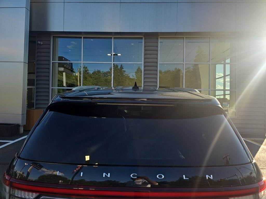 Used 2023 Lincoln Aviator Reserve w/ Equipment Group 201A RWD image 6