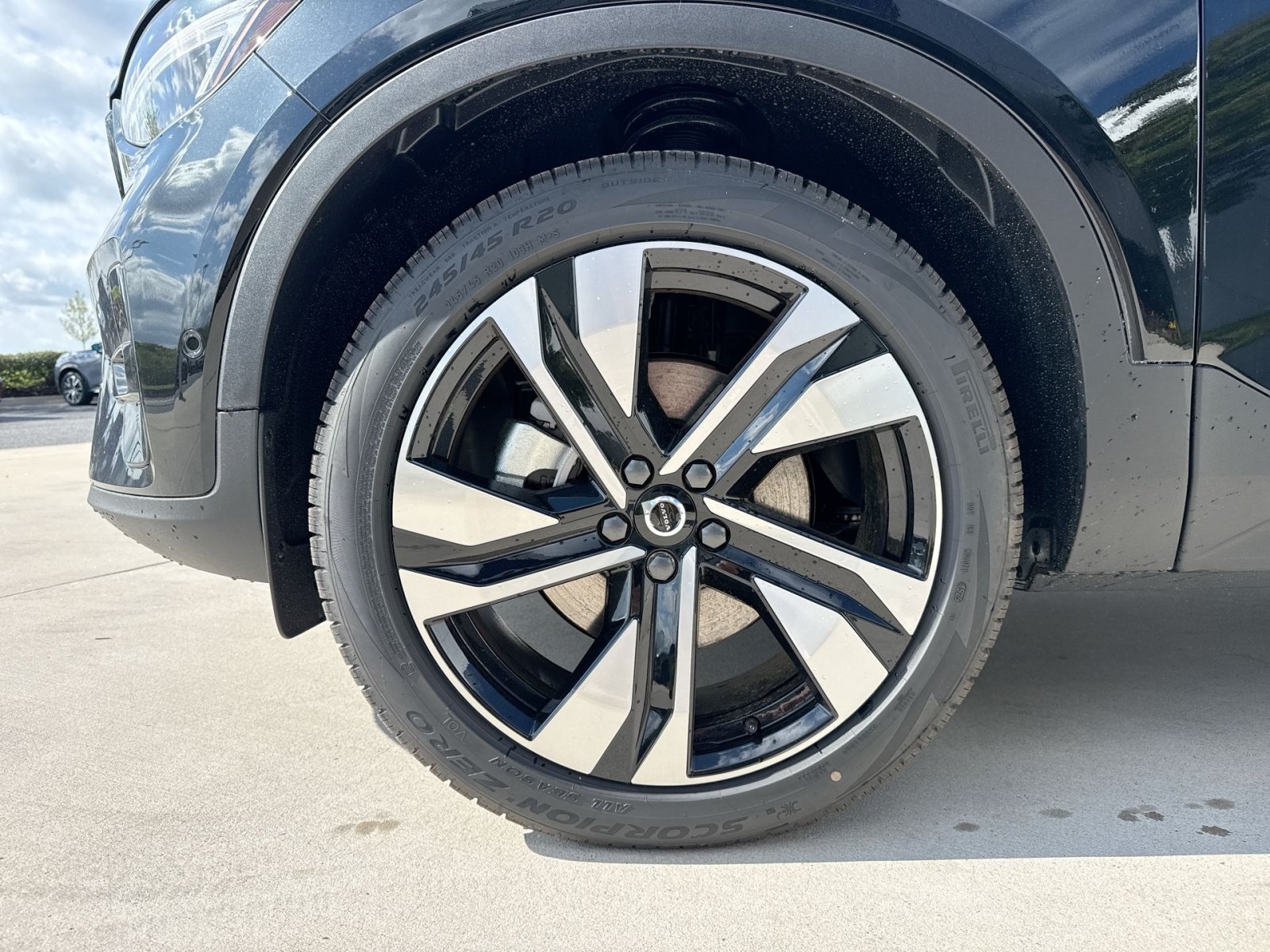 New 2026 Volvo XC40 B5 Ultra w/ Protection Package Premier AWD/4WD image 12