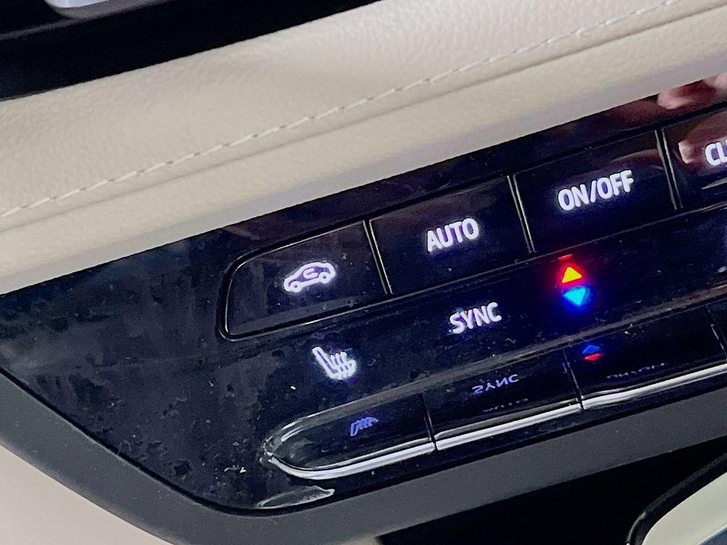 Certified 2023 Buick Envision Essence AWD/4WD image 19