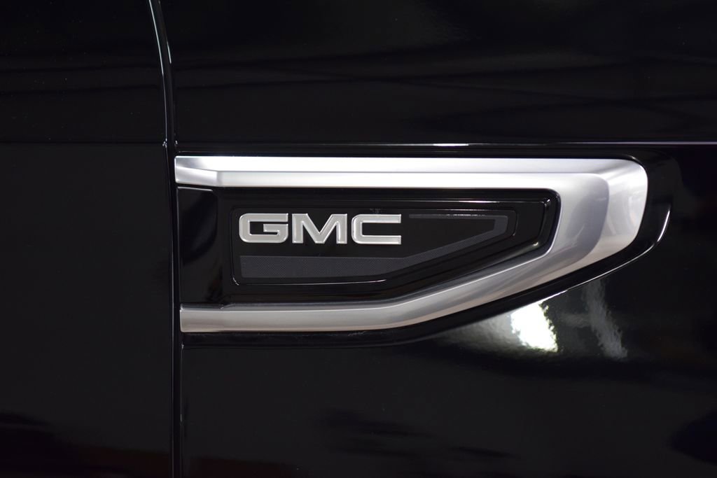 Used 2024 GMC Yukon Denali AWD/4WD image 16