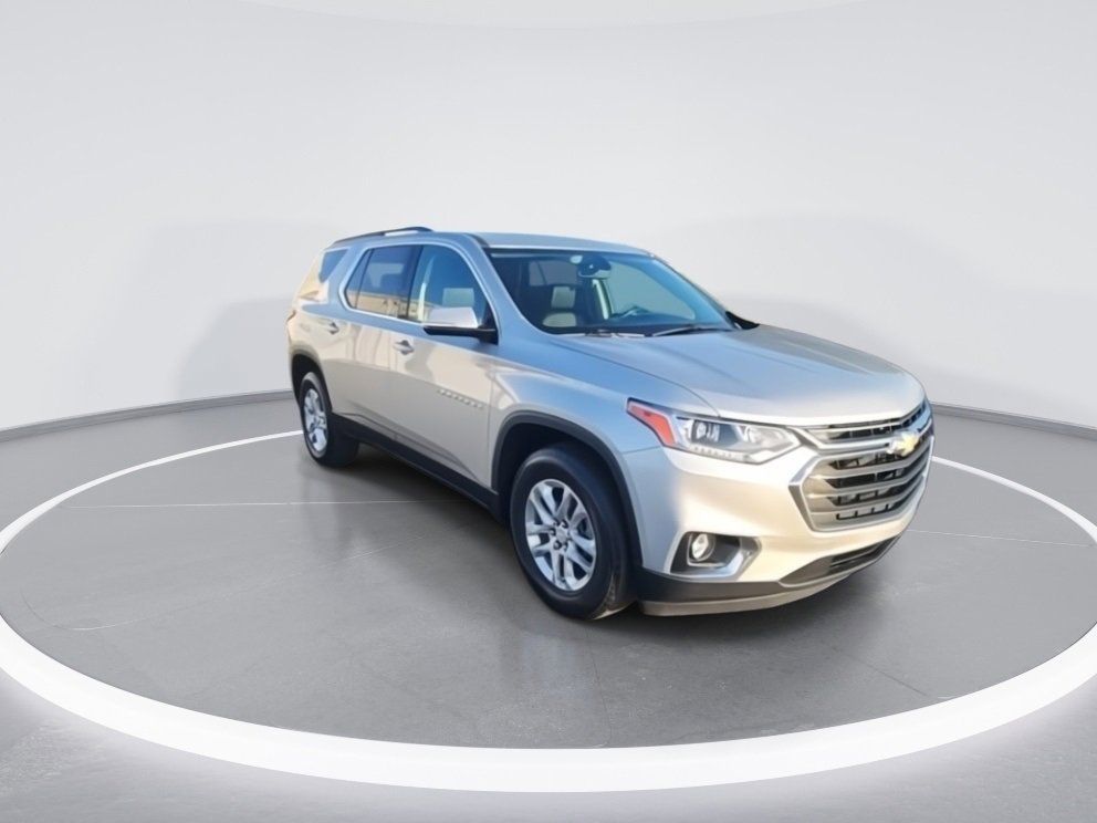 Used 2020 Chevrolet Traverse LT image 2