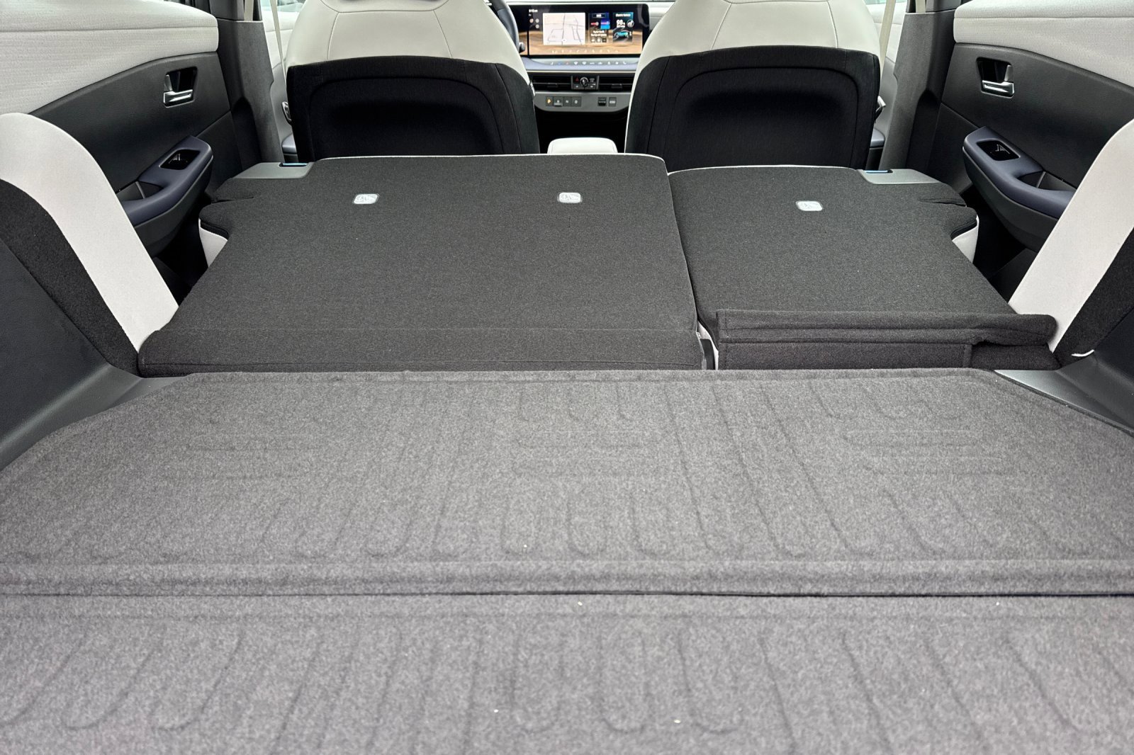 New 2026 Nissan Leaf Platinum+ w/ Cargo Package (Platinum+) image 12