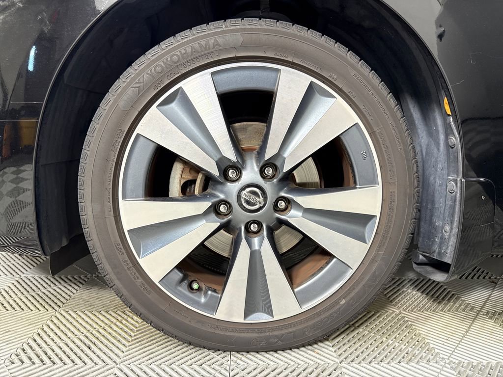 Used 2019 Nissan Sentra SV w/ Special Edition Package FWD image 21