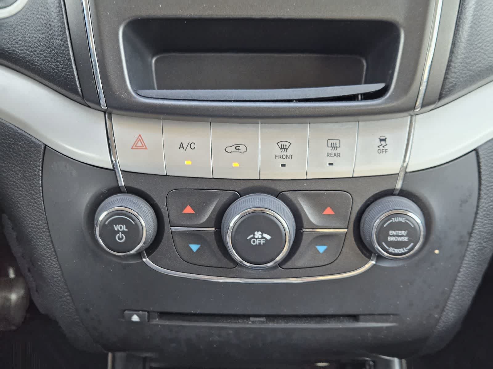 Used 2014 Dodge Journey SXT w/ Flexible Seating Group FWD image 16