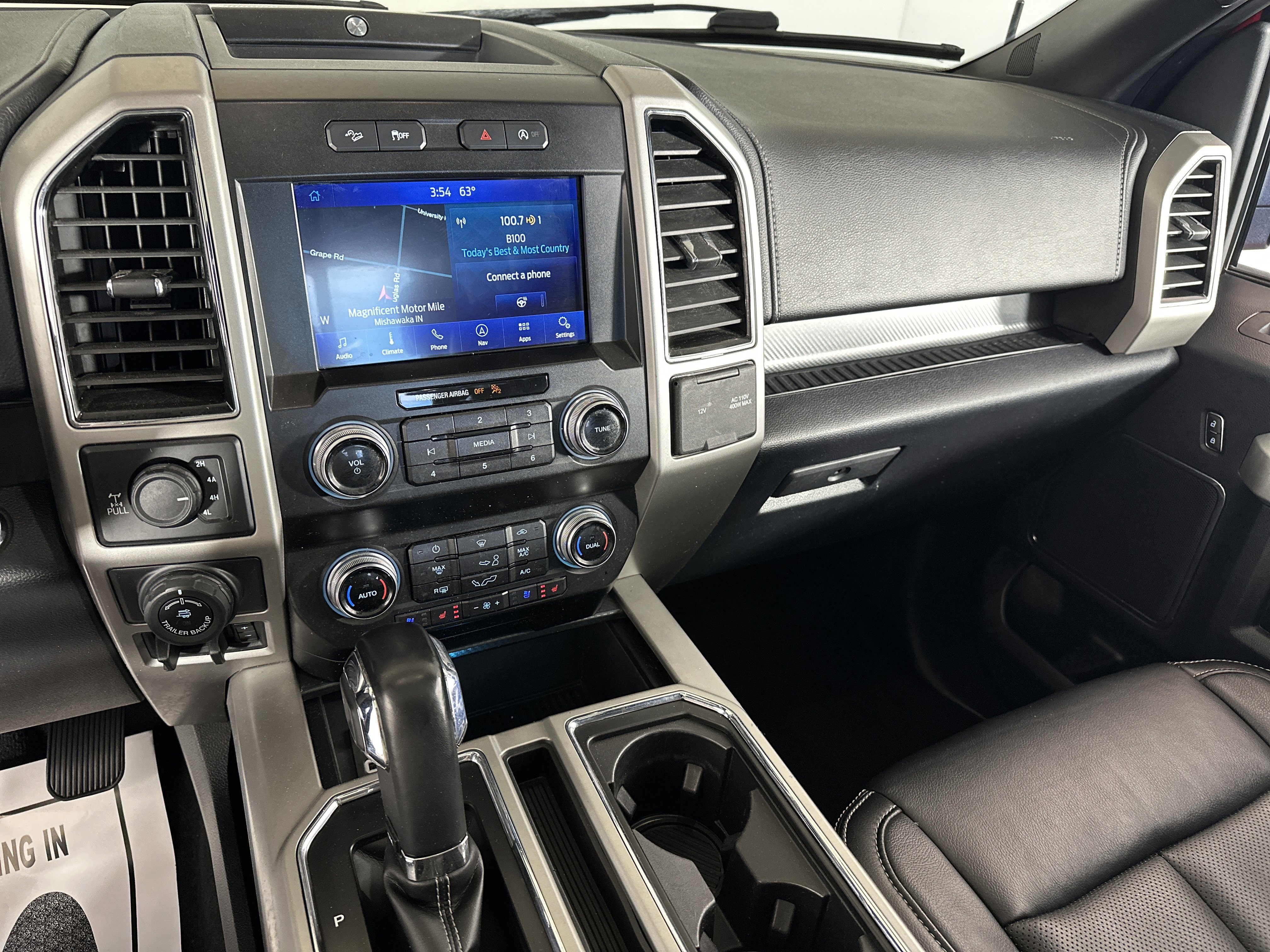 Used 2019 Ford F150 Lariat w/ Equipment Group 502A Luxury image 4