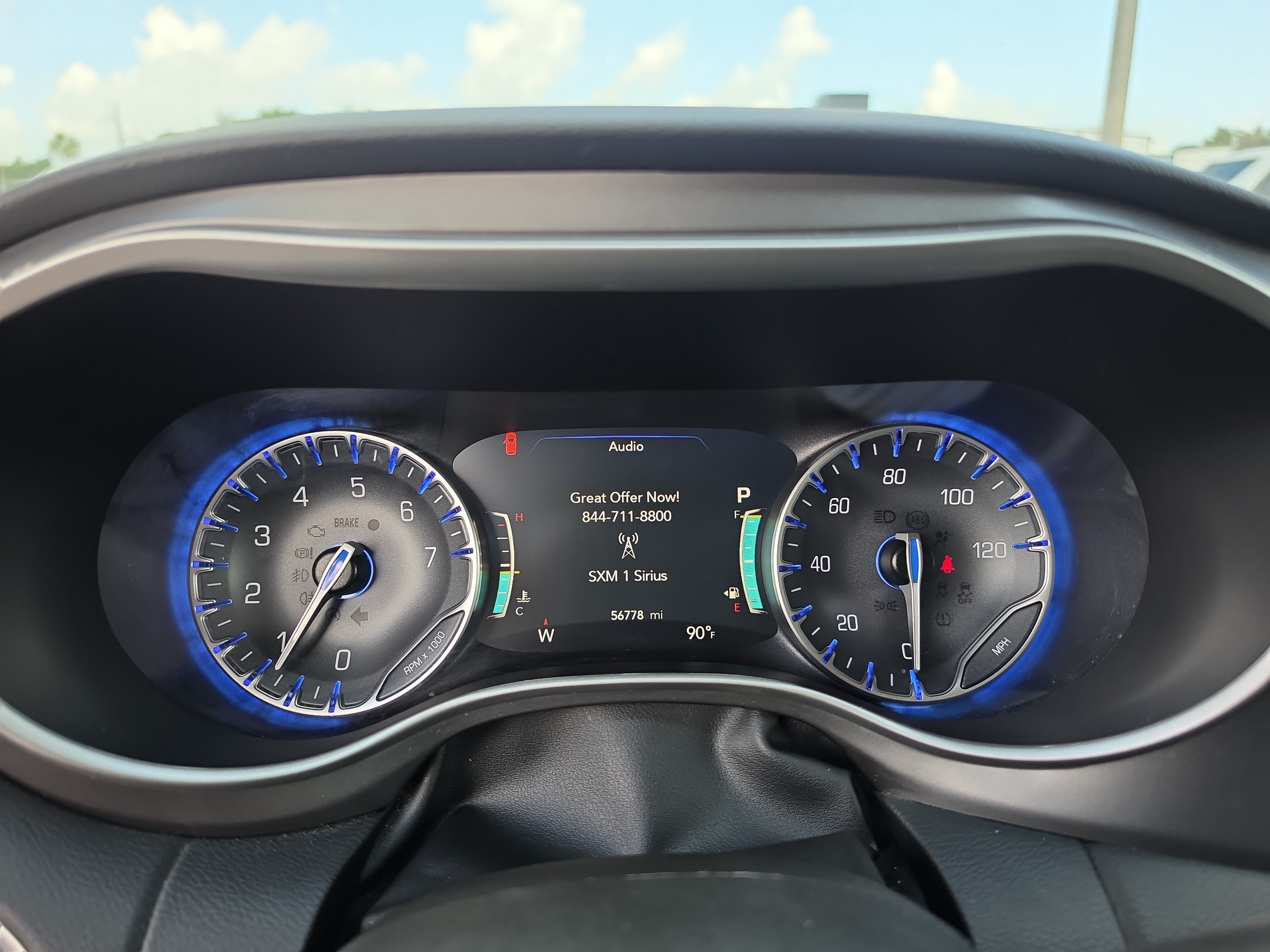 Used 2023 Chrysler Pacifica Touring-L FWD image 19