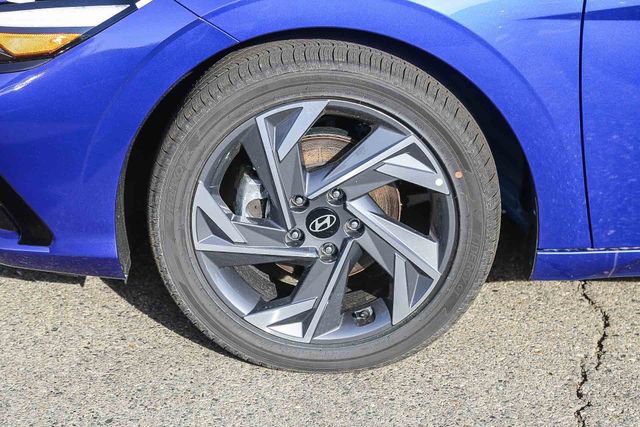 New 2026 Hyundai Elantra Limited FWD image 11