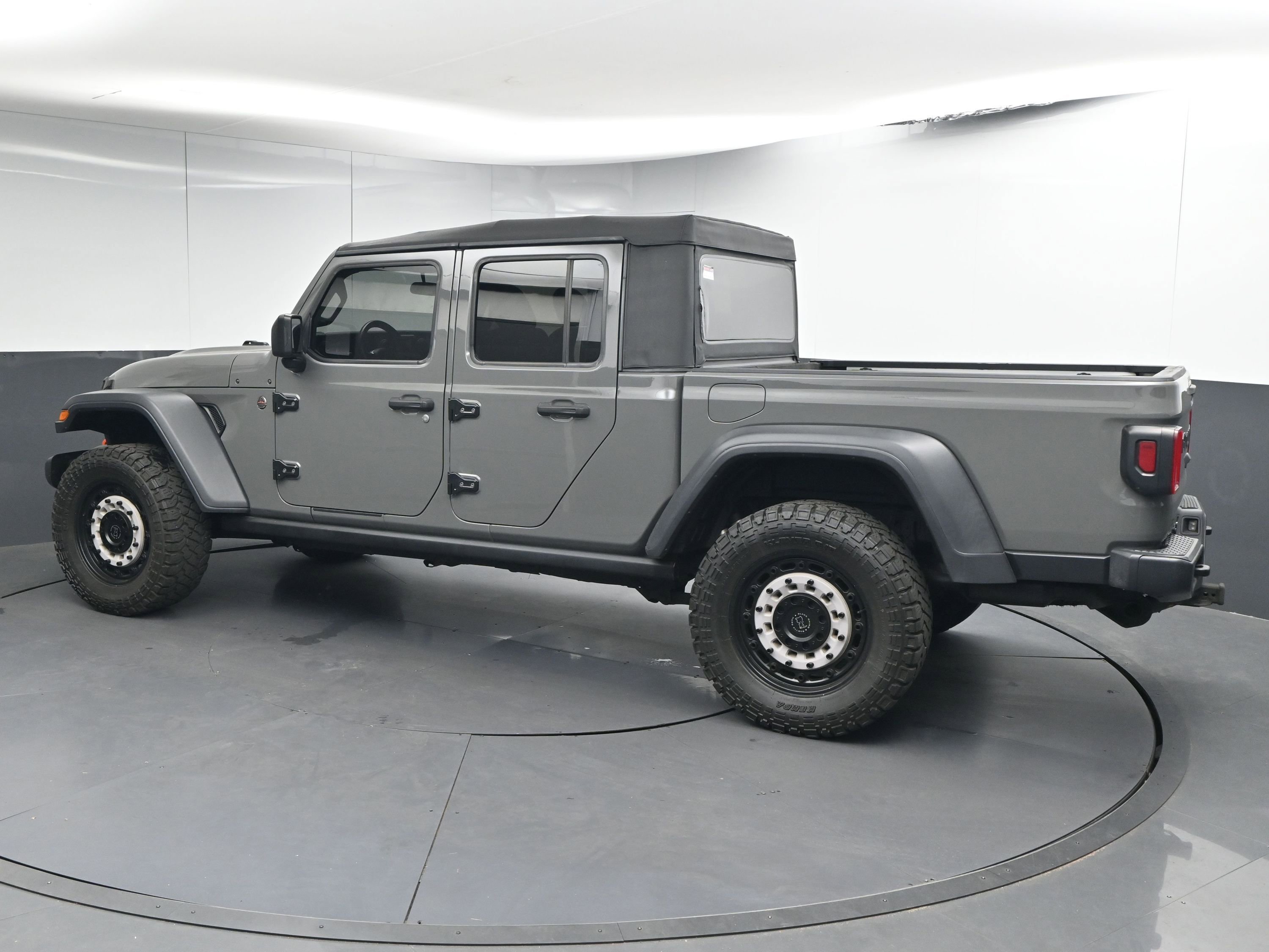 Used 2020 Jeep Gladiator Mojave image 6
