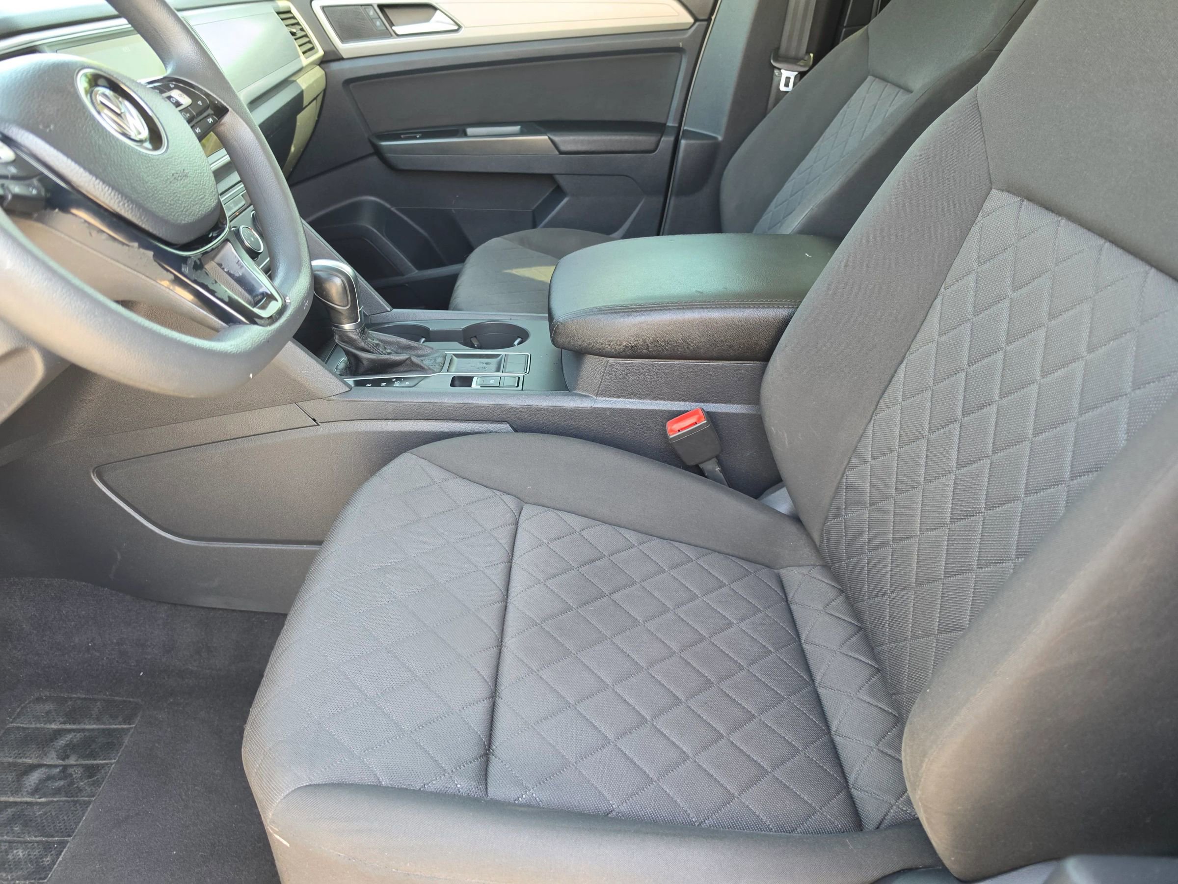 Used 2018 Volkswagen Atlas Launch Edition FWD image 11