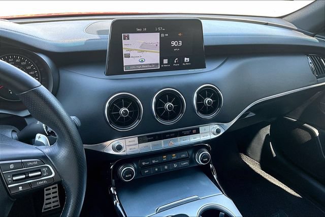 Used 2018 Kia Stinger GT2 RWD image 15