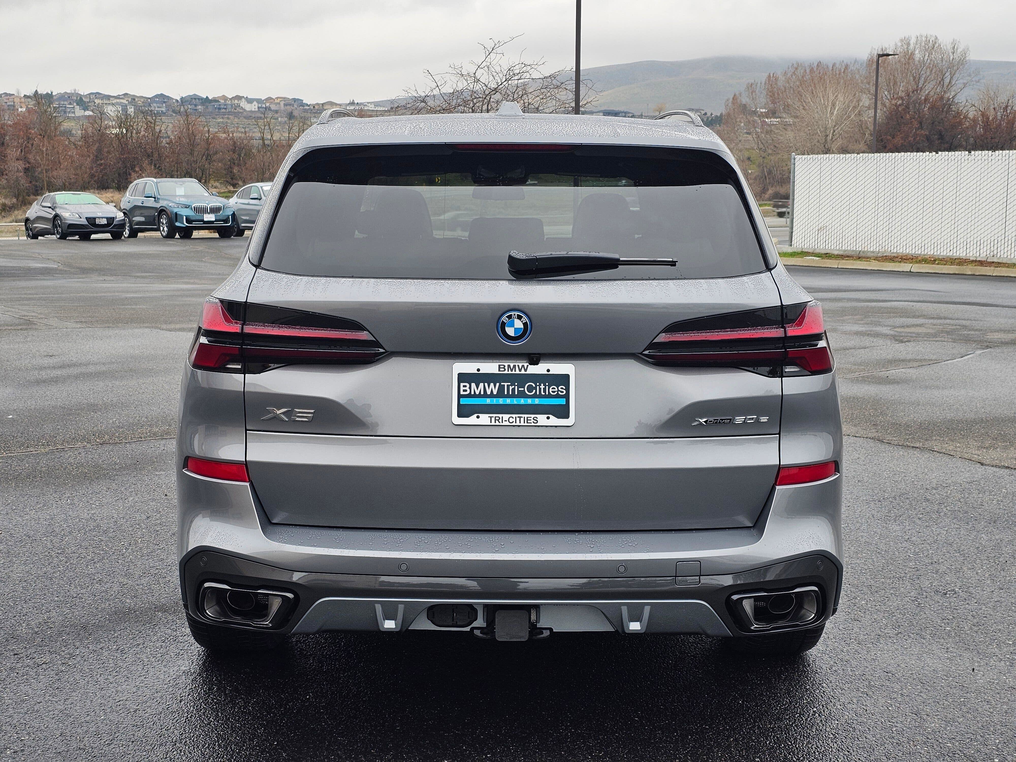 New 2026 BMW X5 xDrive50e w/ Executive Package image 5
