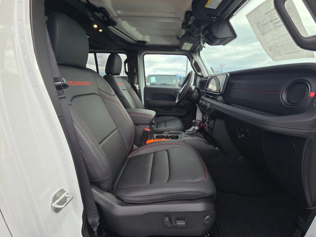 Certified 2025 Jeep Gladiator Rubicon w/ Convenience Group image 12
